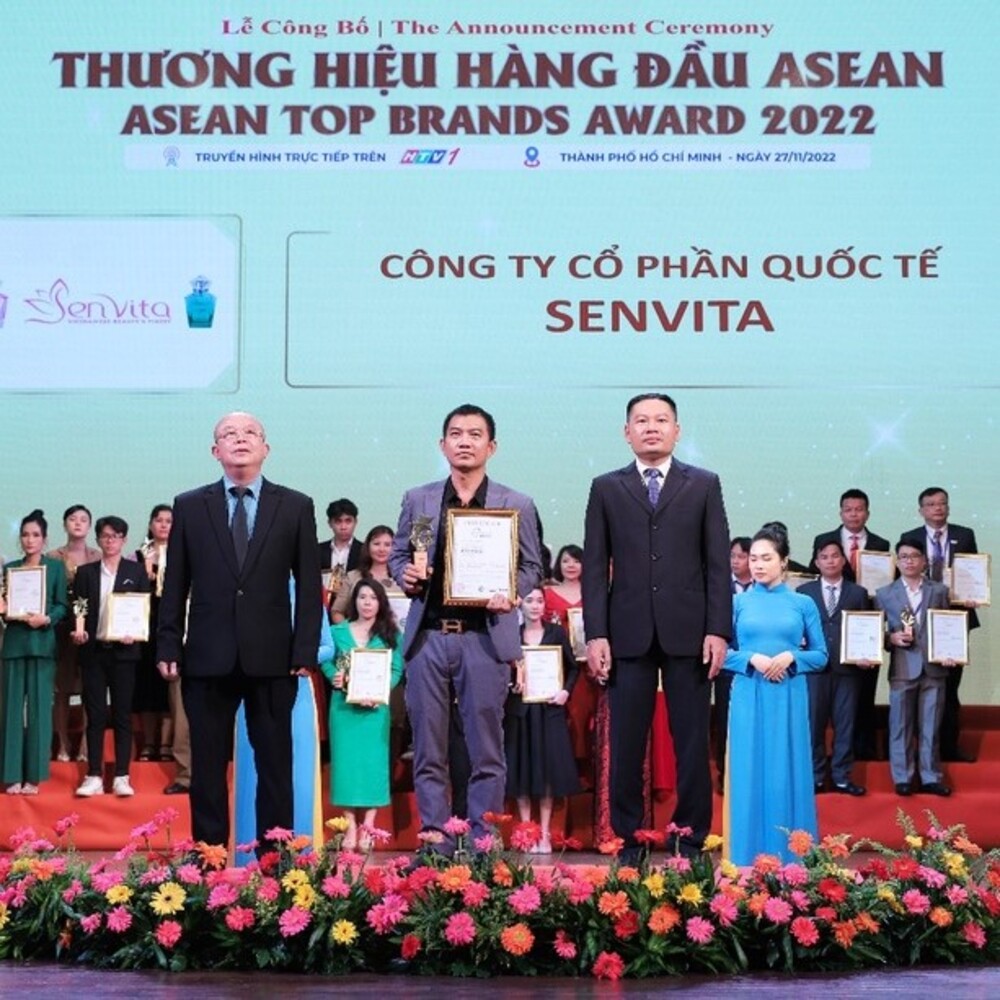 Senvita nhận giải thưởng "Thương hiệu Hàng đầu Asean 2022" trong Lễ công bố "Thương hiệu Hàng đầu Asean 2022"